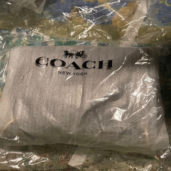 Purse - Picture 5 of 5